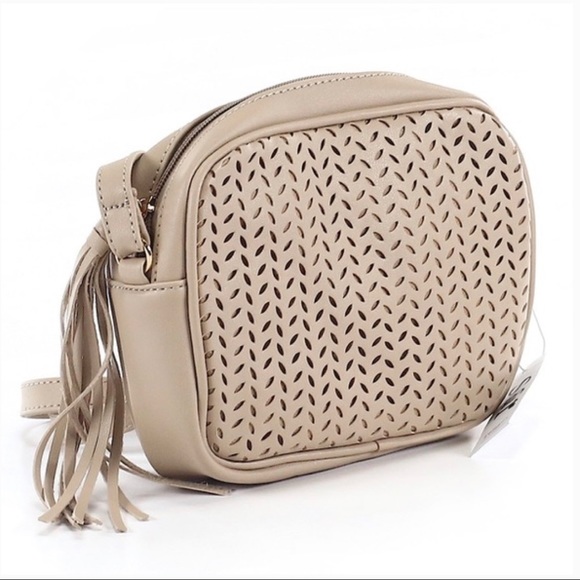 NWT Summer & Rose Delilah Lasercut Crossbody Bag - Picture 2 of 8